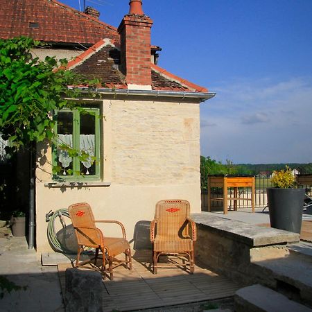 Cote-Serein La Privilege De La Tour Madame Noyers-sur-Serein Exterior foto