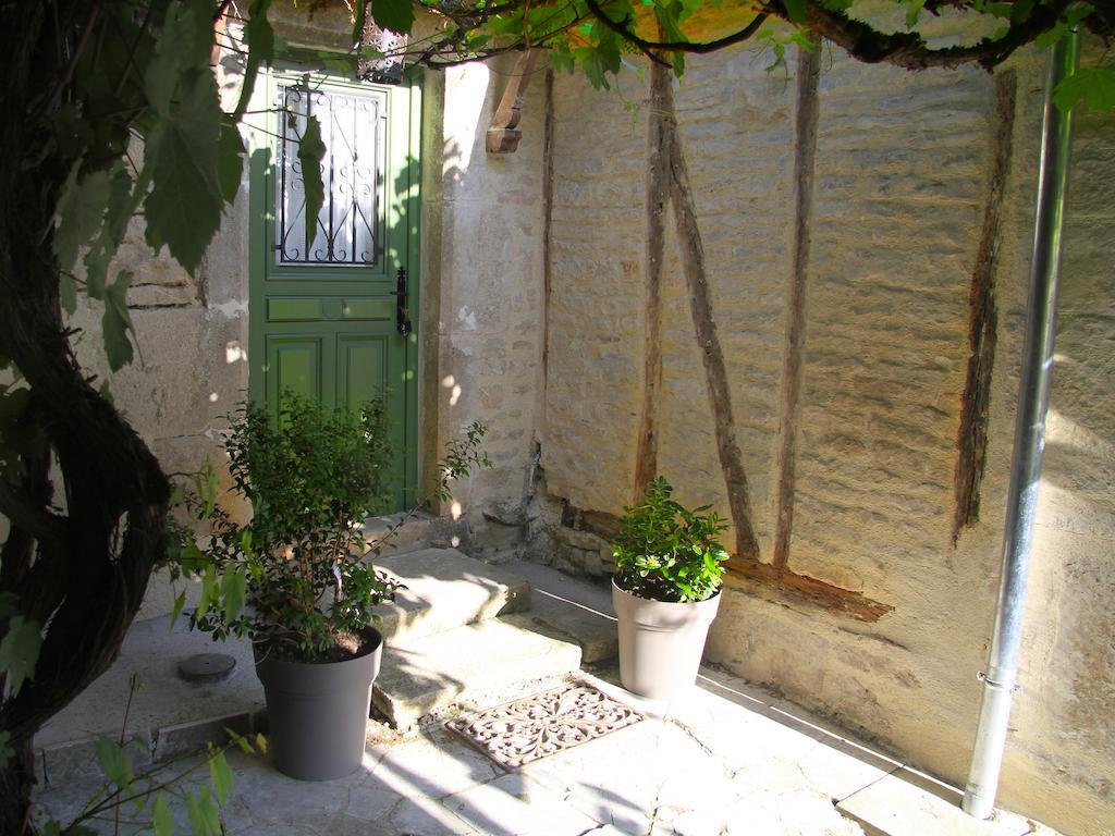 Cote-Serein La Privilege De La Tour Madame Noyers-sur-Serein Exterior foto